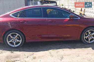 Седан Chrysler 200 2015 в 