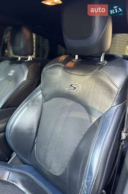 Седан Chrysler 200 2014 в 