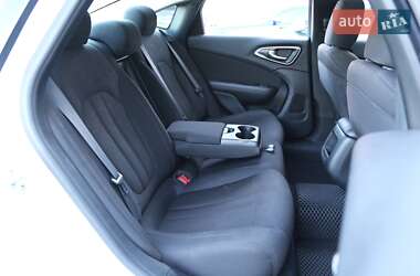 Седан Chrysler 200 2015 в 