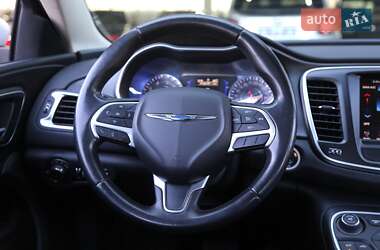 Седан Chrysler 200 2015 в 