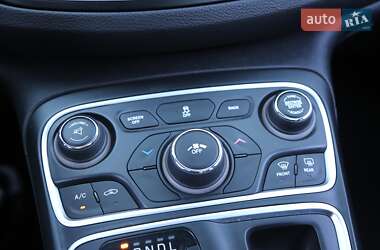 Седан Chrysler 200 2015 в 