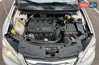 Седан Chrysler 200 2013 в 