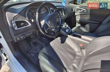 Chrysler 200 2015