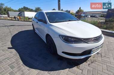 Седан Chrysler 200 2015 в 