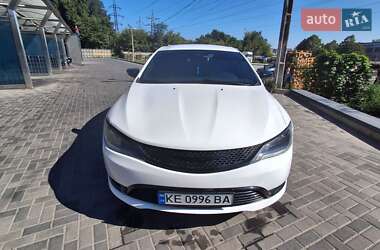 Седан Chrysler 200 2015 в 