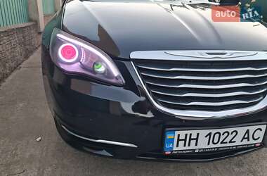 Кабриолет Chrysler 200 2012 в 