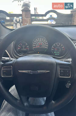 Седан Chrysler 200 2014 в 