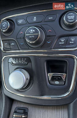 Седан Chrysler 200 2014 в 