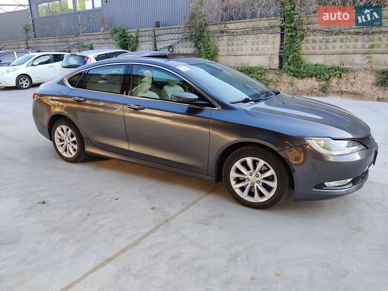 Седан Chrysler 200 2014 в Днепре