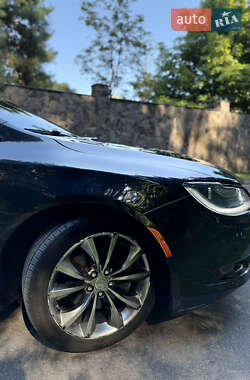 Седан Chrysler 200 2016 в 