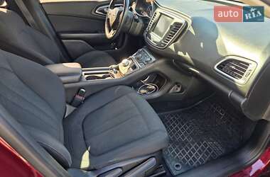 Седан Chrysler 200 2015 в 