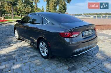 Седан Chrysler 200 2015 в 
