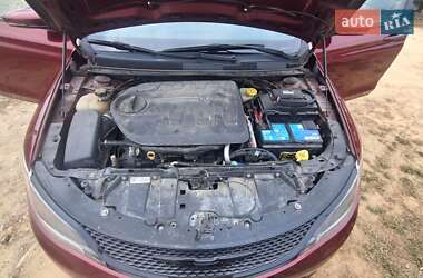 Седан Chrysler 200 2015 в 