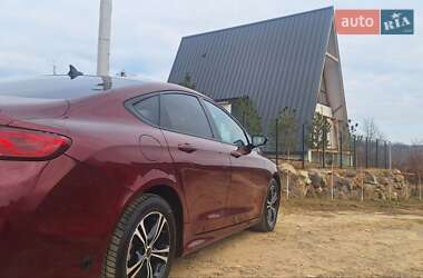 Седан Chrysler 200 2015 в 