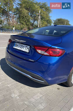 Седан Chrysler 200 2015 в 