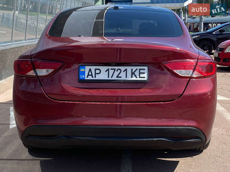 Седан Chrysler 200 2015 в Киеве