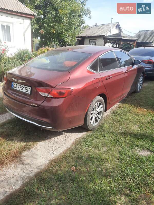 Седан Chrysler 200 2015 в Смеле