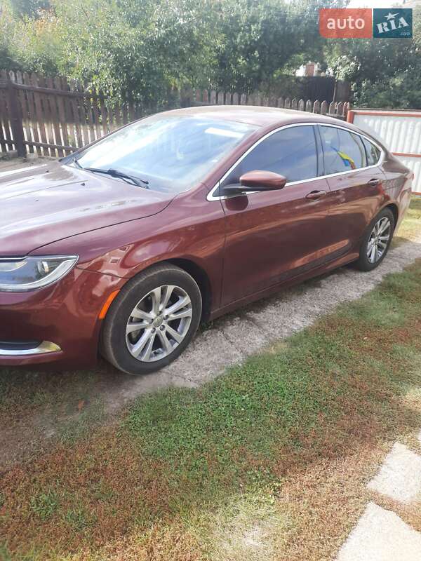Седан Chrysler 200 2015 в Смеле