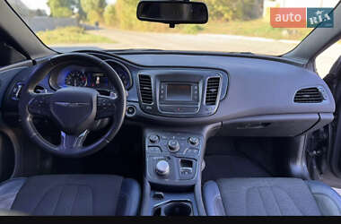 Седан Chrysler 200 2015 в 