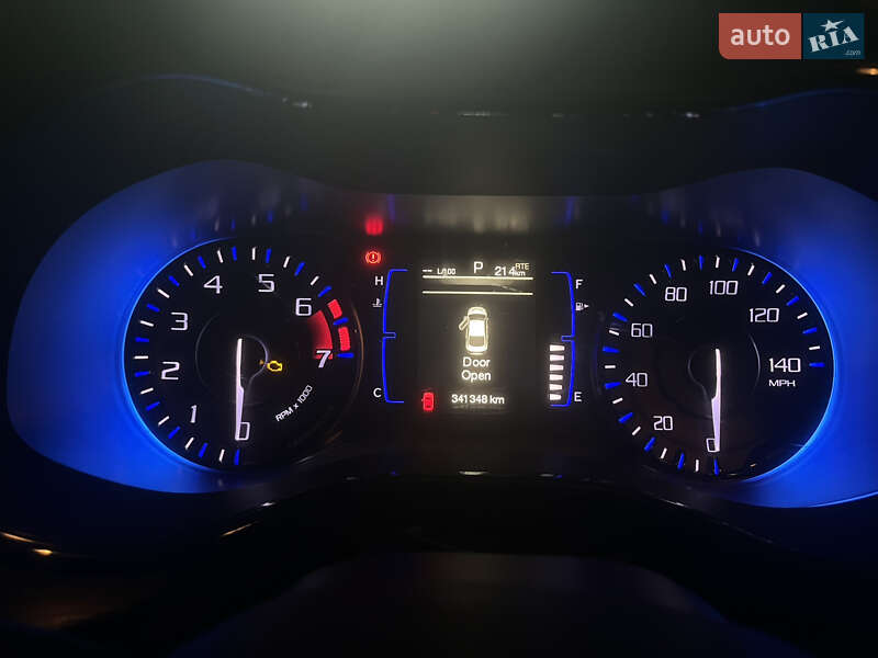 Седан Chrysler 200 2015 в Балте