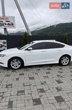 Седан Chrysler 200 2015 в 