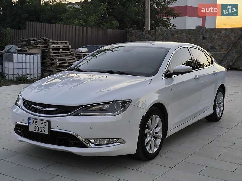 Седан Chrysler 200 2014 в Виннице