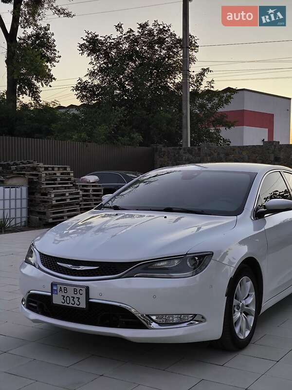 Седан Chrysler 200 2014 в Виннице