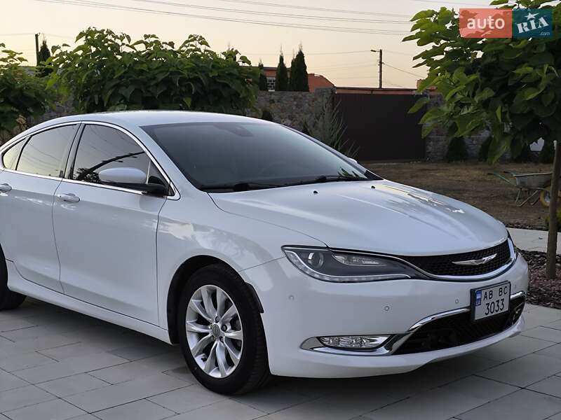 Седан Chrysler 200 2014 в Виннице