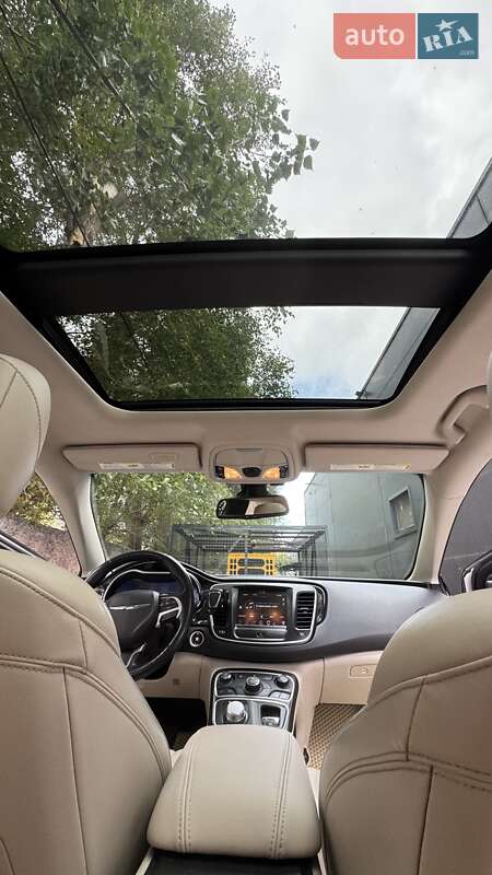 Седан Chrysler 200 2014 в Днепре