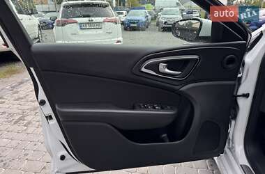 Седан Chrysler 200 2016 в 