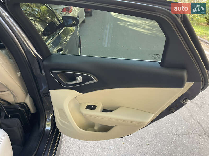 Седан Chrysler 200 2015 в Полтаве фото 10 Седан Chrysler 200 2015 в Полтаве