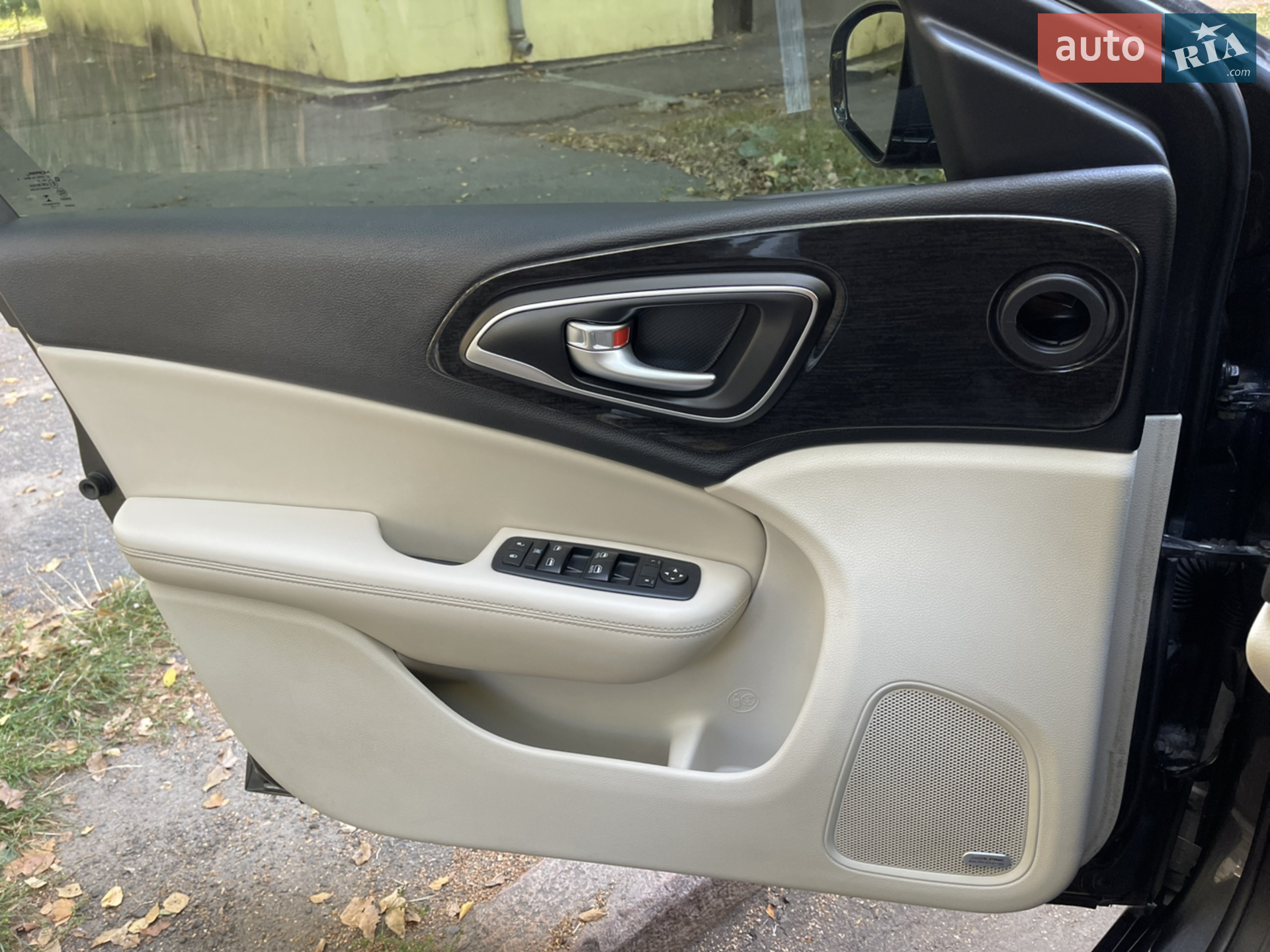 2015 Chrysler 200 - мініатюра 18