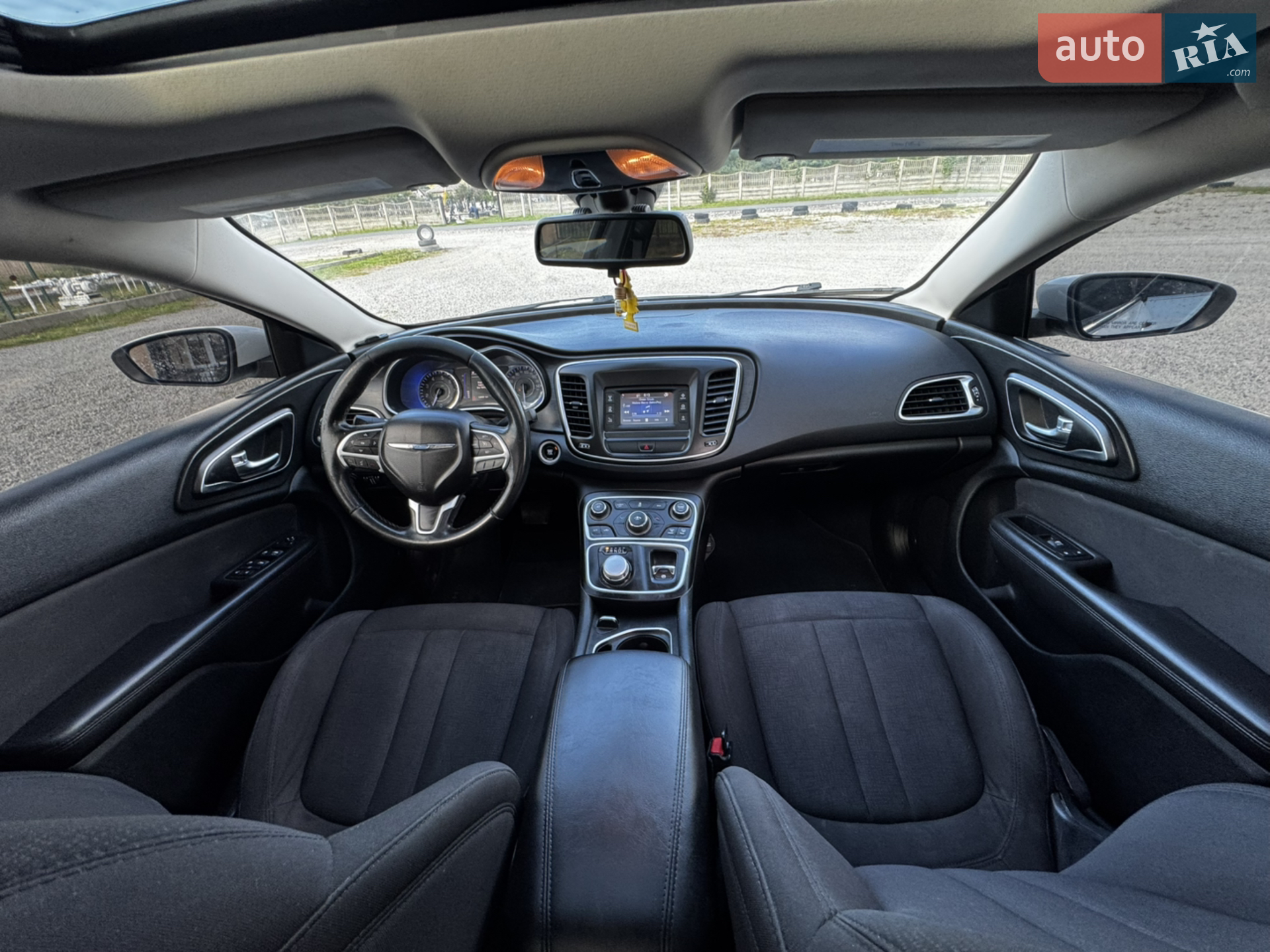 2015 Chrysler 200 - мініатюра 10