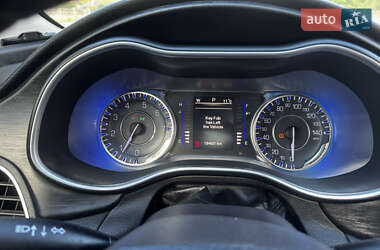Седан Chrysler 200 2015 в 