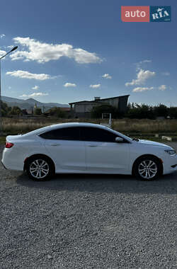 Седан Chrysler 200 2015 в 