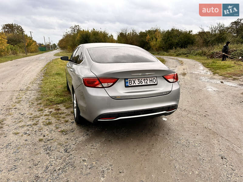 Седан Chrysler 200 2015 в Изяславе