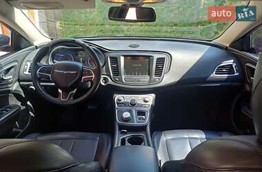 Седан Chrysler 200 2016 в 