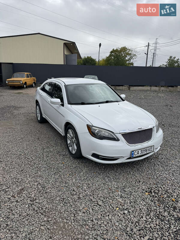 Седан Chrysler 200 2013 в Одессе