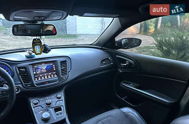 Седан Chrysler 200 2014 в 