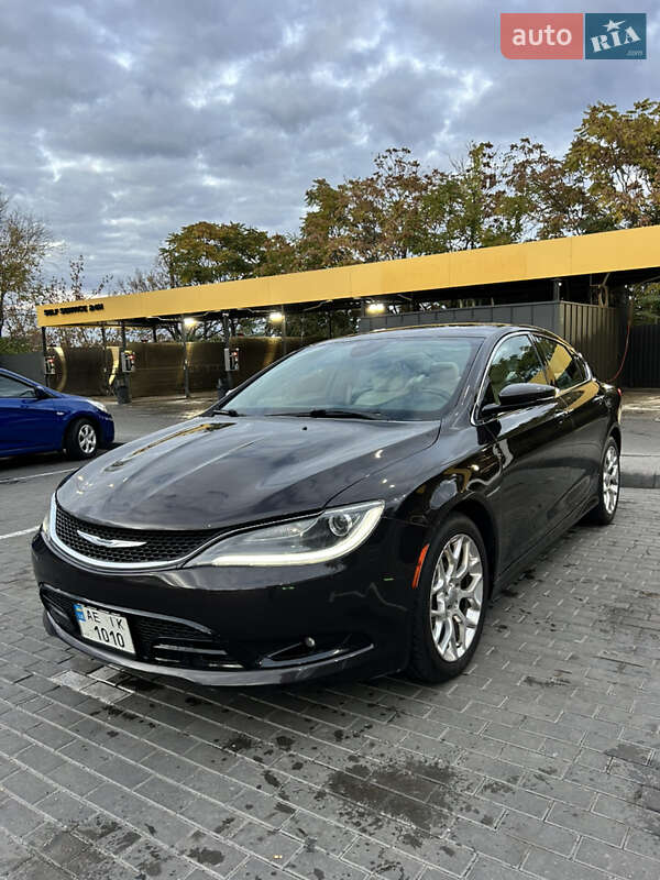 Седан Chrysler 200 2014 в 