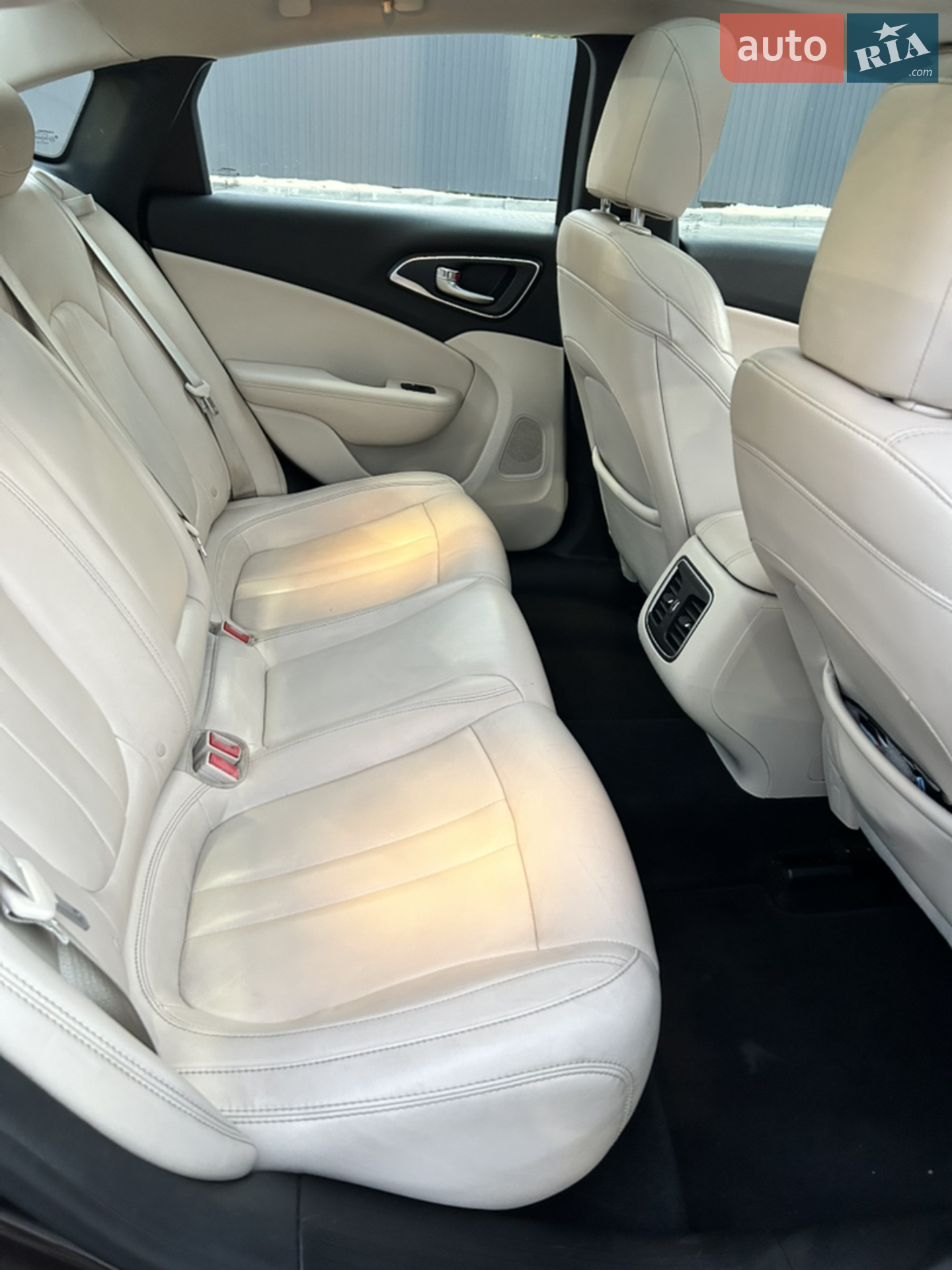 2014 Chrysler 200 - мініатюра 14