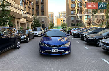 Седан Chrysler 200 2015 в Киеве