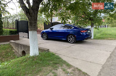 Седан Chrysler 200 2015 в  фото 28 Седан Chrysler 200 2015 в
