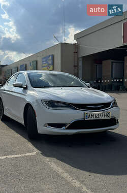Седан Chrysler 200 2014 в 