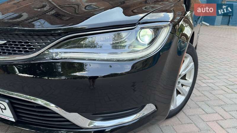 Седан Chrysler 200 2015 в Сумах