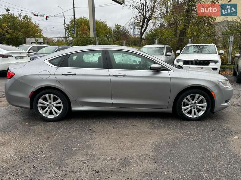 Седан Chrysler 200 2014 в Виннице