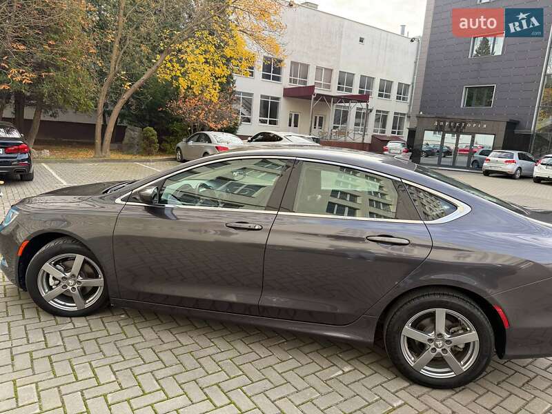 Седан Chrysler 200 2016 в Луцке фото 4 Седан Chrysler 200 2016 в Луцке
