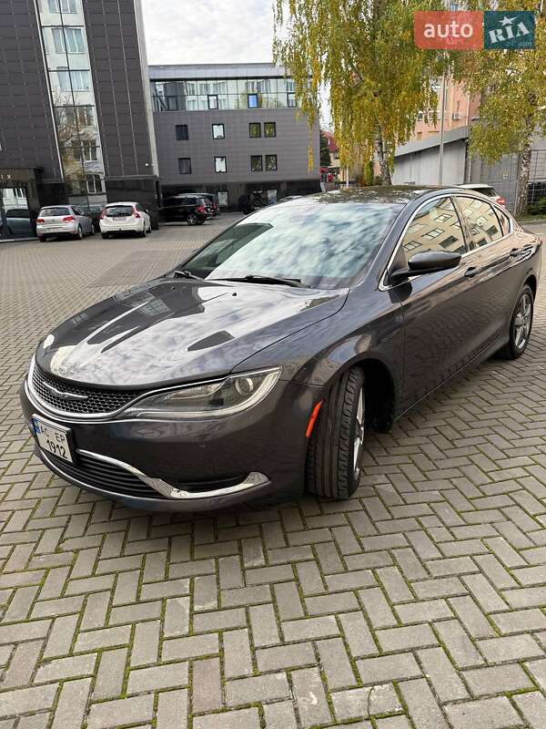 Седан Chrysler 200 2016 в Луцке фото 2 Седан Chrysler 200 2016 в Луцке