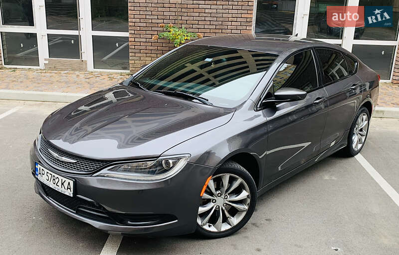 Седан Chrysler 200 2015 в Києві