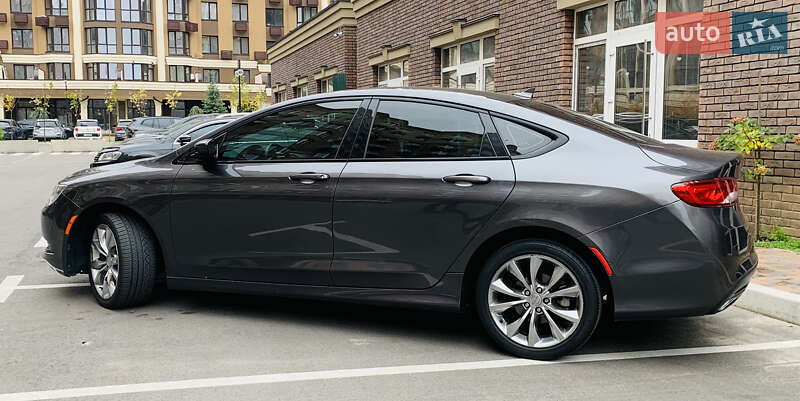Седан Chrysler 200 2015 в Києві